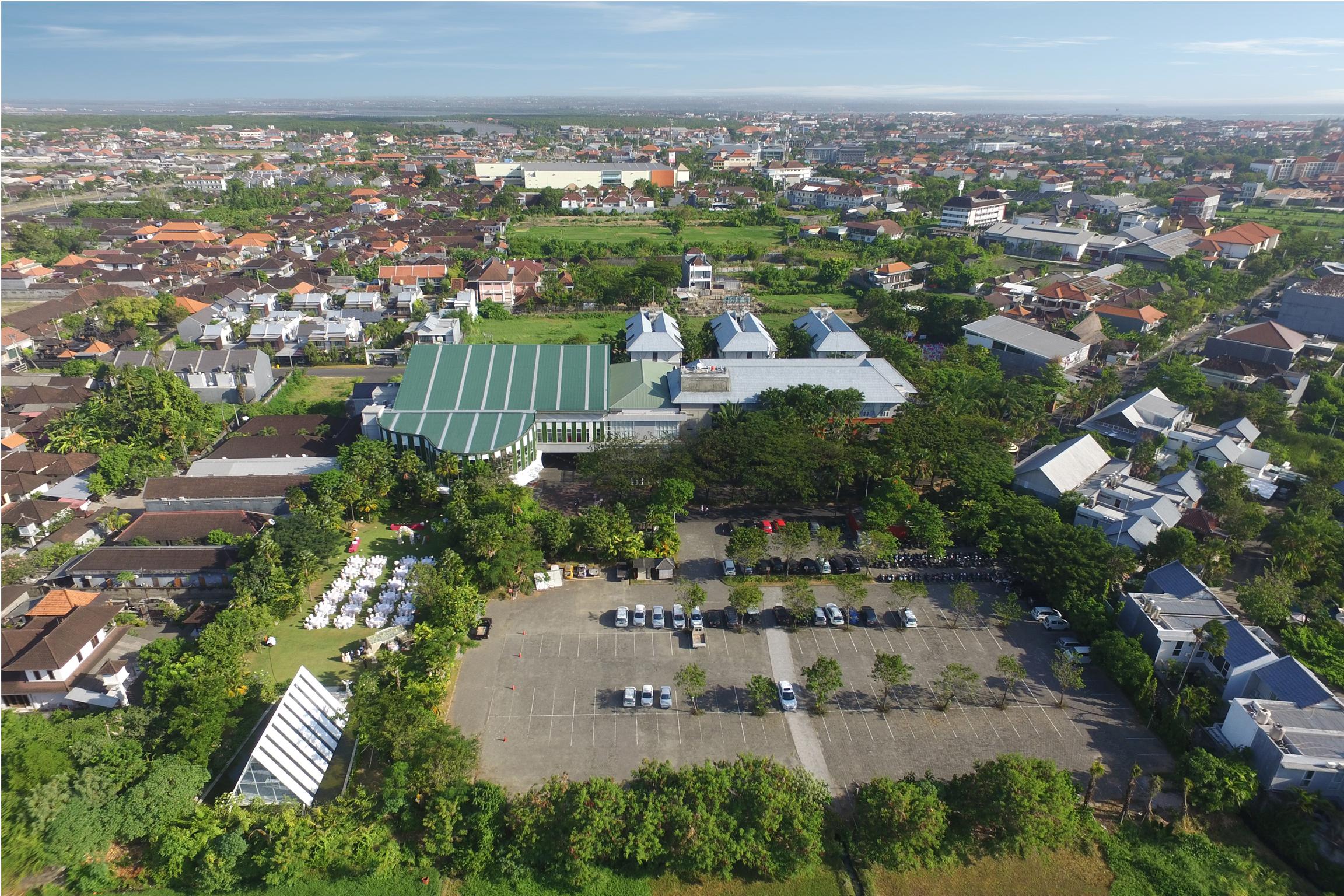 HARRIS Hotel&Residences Sunset Road Kuta Lombok Exterior foto